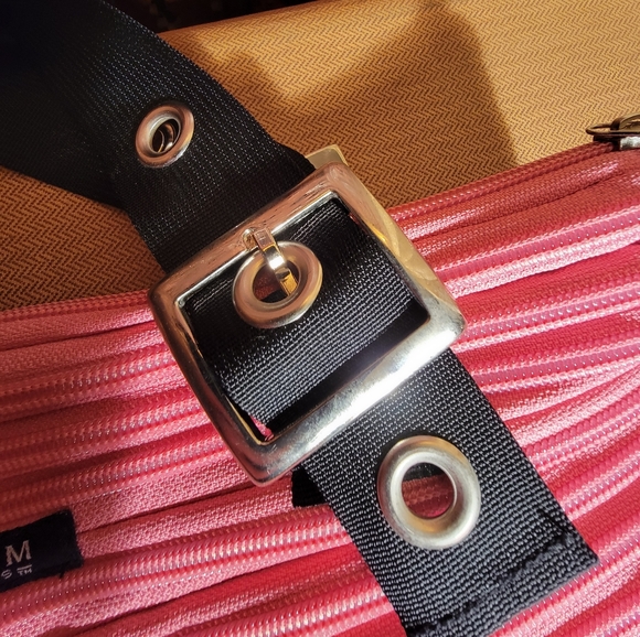 Y2K BAM Original Zipbag, Pink with Black Adjustable Straps - Picture 6 of 9